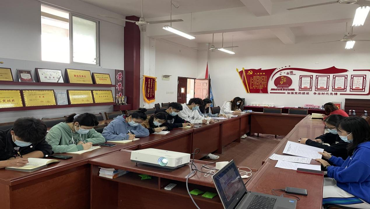 图片2.png 图片2.png